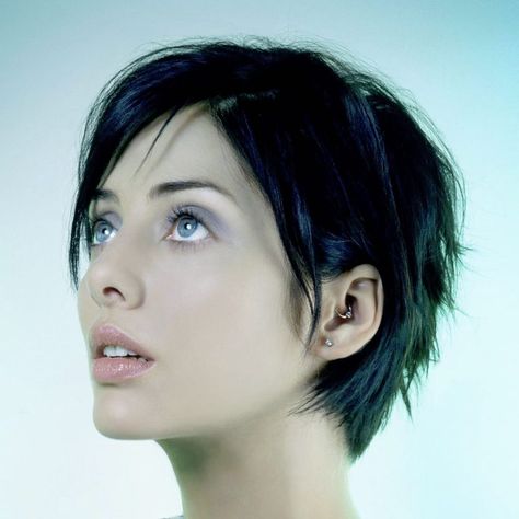 Natalie Imbruglia, Really Long Hair, Hair Envy, Pixie Hairstyles, Hair Today, Short Hairstyles For Women, Womens Haircuts, Pixie Cut, Hair Looks