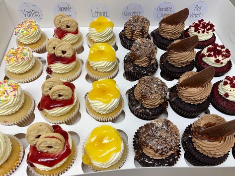 Lemon Chocolate, Velvet Cupcakes, Red Velvet Cupcakes, Chocolate Chocolate, Chocolate Orange, Mini Cupcakes, Cake Ideas, Red Velvet, Decorating Ideas