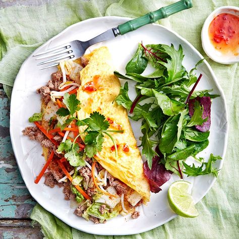 Kimchi Omelette, Omelette Healthy, Quick Kimchi, Omelette Recipes, Healthy Omelette, Asian Turkey, Recipe For Turkey, Ww Recipe, Scrambled Eggs Recipe