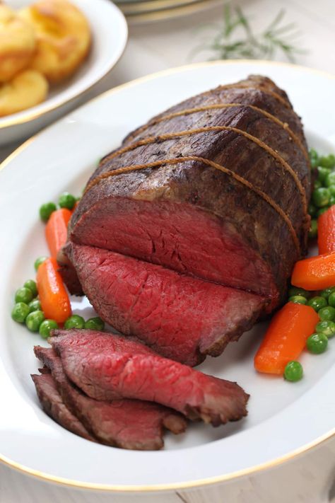 Deliciously Lean and Tender Rump Roast Cooking A Rump Roast, Chuck Tender, Beef Rump Roast, Rump Roast, Spaghetti With Ground Beef, Beef Rump, Ground Beef And Cabbage, Grilled Roast, Beef Round