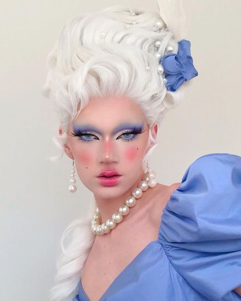 hank’s Instagram photo: “𝐑𝐨𝐜𝐨𝐜𝐨 . . . Make sure to go watch episode three of @halo__competition out now!!! . . . . -What I did in editing- Messed with the lighting,…” Marie Antoinette Makeup, Fade Into Hue, Blonde Girlfriend, Drag Make-up, Drag Queen Makeup, Rococo Fashion, Magical Makeup, Drag Makeup, Queen Makeup