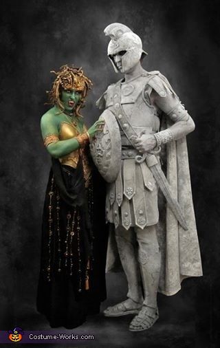 Patrick: This is my girlfriend and I as Medusa and a soldier she turned to stone. We made the head dress from a cut up baseball hate with painted rubber snakes.... Medusa And Statue Costume, Warlock Costume, Medusa Halloween Costume, Turned To Stone, Hallowen Party, Halloween Costumes 2014, Medusa Costume, Halloween Costumes For Work, Soldier Costume