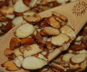 Sugar Toasted Almond Slices Sliced Almonds Recipes, Honey Roasted Almonds, Spicy Nuts, Boxed Cake Mixes Recipes, Candied Almonds, Satisfying Salads, Yummy Salads, Homemade Mixes, Vegan Candies