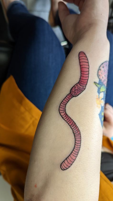 A pink earthworm tattoo on white skin Earthworm Tattoo, Worm Tattoo, Earthworms, Infinity Tattoo, Tattoos