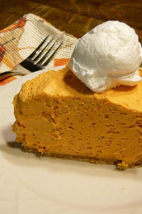 Whipped Pumpkin Pie, Pumpkin Pie Crust, Traditional Pumpkin Pie, Whipped Pumpkin, Traditional Pumpkin, Pumpkin Recipes Dessert, Domestic Goddess, Pumpkin Pie Recipes, Nutritious Snacks