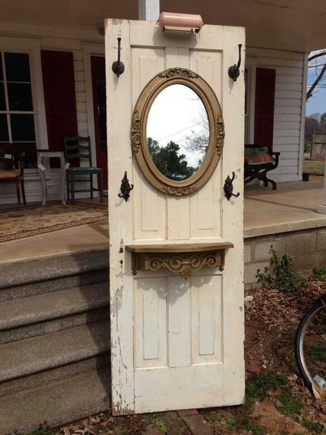 Rustic Antique Decor, Old Door Decor, Old Door Projects, Painted Kitchen Tables, Antique Booth Displays, Barn Wood Projects, Doors Repurposed, Inside Decor, Tiny House Floor Plans