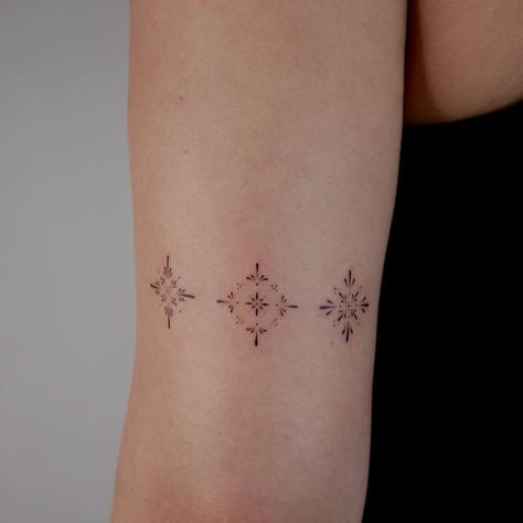 Artsy Tattoos, Mystical Tattoos, Small Girly Tattoos, Incredible Tattoos, Flower Tattoo Sleeve, Small Wrist Tattoos, Spine Tattoos, Subtle Tattoos, Best Tattoo Designs