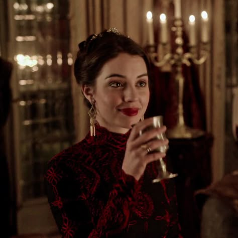 Mary Stuart Reign, Adeline Kane, Evil Princess, Aquarium Pictures, Reign Tv Show, Reign Mary, Anna Popplewell, Reign Dresses, Mary Stuart