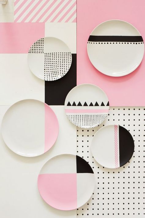 Diy Keramik, Keramik Design, Memphis Design, Still Life Photographers, Geometric Pattern Design, Interior Stylist, Pottery Painting, Ceramic Painting, Pink And Black