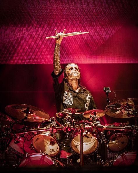 Slipknot Jay Weinberg Wallpaper, Slipknot Drummer, Jay Weinberg, Arte Heavy Metal, Dibujos Toy Story, Paul Gray, Silly Bands, It Band, Corey Taylor