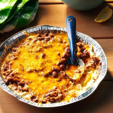 Campers Favorite Dip Finger Food For Camping, Camper Cooking Recipes, Tent Camping Dinner Ideas, Camping Finger Foods, Fall Camping Snacks, Appetizers For Camping, Camping Appetizers Easy, Camp Appetizers, Campfire Appetizers