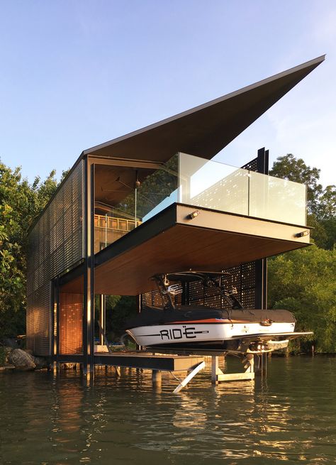 Architecture Sustainable, Lakefront Living, Riverside House, Tropical Architecture, Restaurant Architecture, Architecture Awards, Boat Dock, Architecture Photo, Structural Engineering