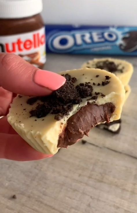 Oreo Cups, Sweet Dishes Recipes, Quick Recipes Snacks, Snacks To Make, Reptile Snakes, Sweet Recipes Desserts, Läcker Mat, Easy Baking Recipes Desserts, Easy Snack Recipes