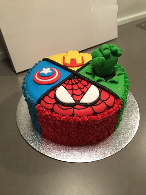 Superhero Buttercream Cake Ideas, Avengers Buttercream Cake, Avengers Cake Simple, Simple Marvel Cake, Super Hero Cakes For Boys, Marvel Theme Cake, Avengers Cake Ideas, Avengers Birthday Cake, Marvel Birthday Cake