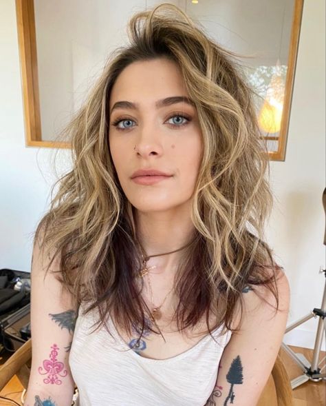 Michael Jackson Daughter Paris, Michael Jackson Daughter, Michael Jackson Pics, Paris Jackson, Olive Skin, Healing Heart, Jackson Family, Johnny Depp, Michael Jackson