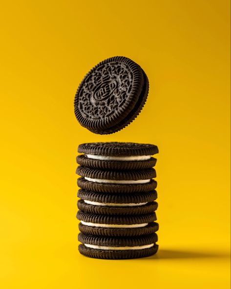 Oreo Photoshoot, Oreo Photography, Chocolate Photography, Beer Burger, Cookie Shots, Creative Advertising Photography, Oreo Cookies, Creative Advertising, Advertising Photography