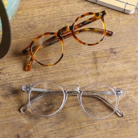 Cute Glasses Aesthetic, Unique Glasses Frames, Glasses Aesthetic, Classy Glasses, Glasses Inspiration, Fits Inspiration, Hipster Glasses, Mens Sunglasses Fashion, Mens Glasses Fashion