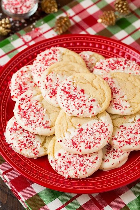 Festive Holiday Desserts, Meltaway Cookies, Peppermint Recipes, Peppermint Sugar Cookies, Peppermint Sugar, Best Christmas Cookies, Peppermint Cookies, Ginger Cookies, Cooking Classy