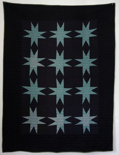 CAMPFIRE QUILTS - hand stitched heirloom quilts. sewn in Texas. Big Piece Quilts, Simple Quilt Designs Easy Patterns, Amish Quilts Traditional, Amish Star Quilt, Texas Star Quilt, Solid Fabric Quilts, Pictorial Quilts, Historical Quilts, Amish Quilt Patterns