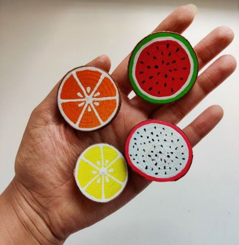 Quick and Easy DIY Clay Fridge Magnets for Your Home Diy Magnets Fridge, Fridge Magnets Diy, Clay Fridge Magnets, Clay Fridge, Painted Fridge, Magnets Diy, Wooden Fridge, Diy Magnets, Clay Magnets