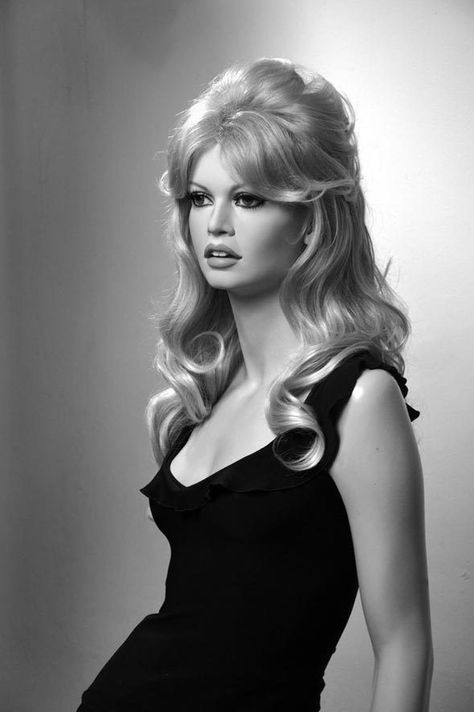 Bardot Hair, Blonde Updo, 1960s Hair, Vintage Hairstyle, 60s Hair, Bridget Bardot, 70s Hair, Trendy Hairstyle, Long Hairstyle