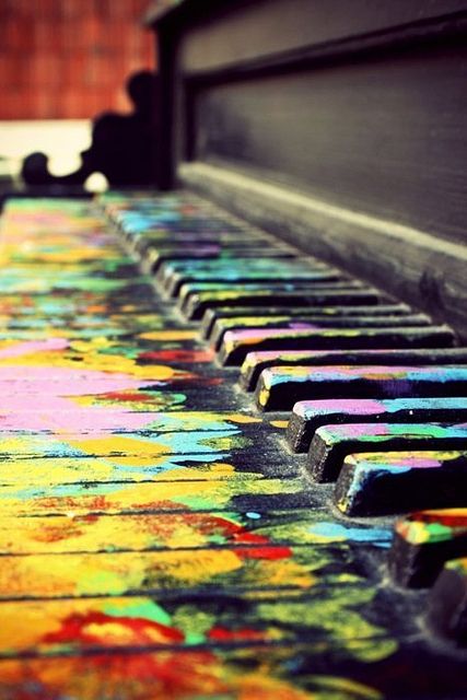 Painted Pianos, Old Piano, Art Musical, Art Pins, Musical Art, I'm With The Band, The Piano, The Keys, All Music