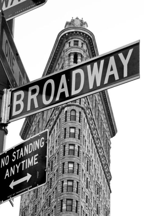 Flatiron @ Broadway Kota New York, Photo New York, Voyage New York, Black And White Photo Wall, Black And White Picture Wall, Flatiron Building, I Love Nyc, Empire State Of Mind, ��강아지 그림