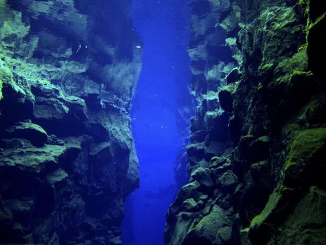 Three times more water than previously estimated is being dragged down through Earth’s subduction zones . Mariana Trench Ocean, Ocean Trench, Subduction Zone, Marianas Trench, Ocean Rocks, Plate Tectonics, Ocean Wallpaper, More Water, Pacific Ocean