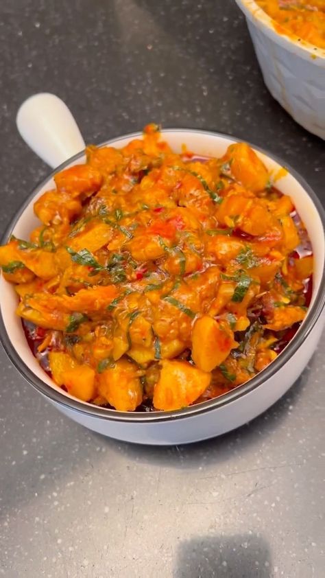 Nigeria Lunch Idea, Nigeria Breakfast Ideas, Plantain Porridge Nigerian, Nigerian Street Food, Nigerian Lunch Ideas, Nigeria Breakfast, African Porridge, Porridge Ideas, Nigerian Snacks