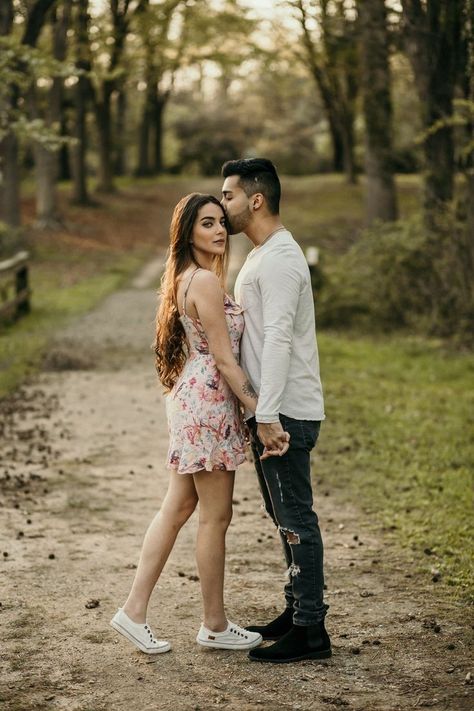 Garden Couple Pose, Couples Anniversary Photoshoot Poses, Couple Poses In Garden, Anniversary Poses Ideas Couple Pics, Outdoor Photoshoot Ideas Couples, Garden Couple Photoshoot, Outdoor Couple Photoshoot Ideas, Couple In The Woods, Prewedding Poses