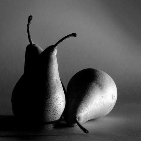 White Still Life Photography, Black And White Still Life, White Still Life, Light And Shadow Photography, Still Life Pictures, The Ledge, Image Film, Shadow Photography, Still Life Photos