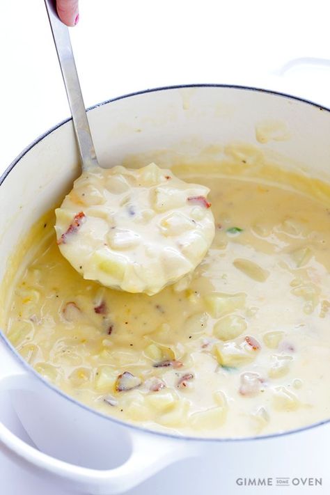 Potato Soup | gimmesomeoven.com Classic Potato Soup Recipe, Potato Soup Easy, Gimme Some Oven, Potato Soup Recipe, Think Food, Soup And Sandwich, Ww Recipes, Potato Soup, Delicious Soup