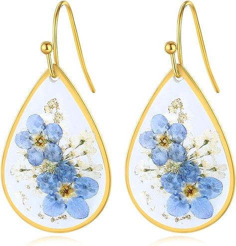 1 pair of Forget-me-not earrings, Forget-me-nots are a popular bridal flower for their symbolism. They symbolize true love, respect, fidelity, and devotion. When you give someone the Forget Me not Jewelry, It represents a promise that you will always remember them. Forget Me Not Earrings, Forget Me Nots Flowers, Pressed Flower Earrings, Dry Flowers, Bridal Flower, Forget Me Nots, Teardrop Dangle Earrings, Sister Wife, Small Jewelry Box