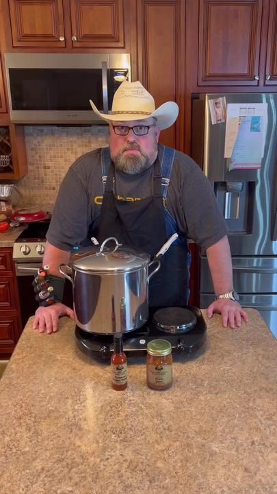 Pepper Belly Pete on TikTok Chili Recipe Beans, Fall Chili, Texas Chili Recipe, Winning Chili Recipes, Award Winning Chili, Homemade Chili Recipe, Texas Chili, Best Chili Recipe, Chilli Recipes