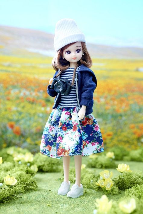 Licca flowers Beautiful Girl Dp, Doll Icon, Dp Cute, Urdu Poetry, Poetry, Dolls