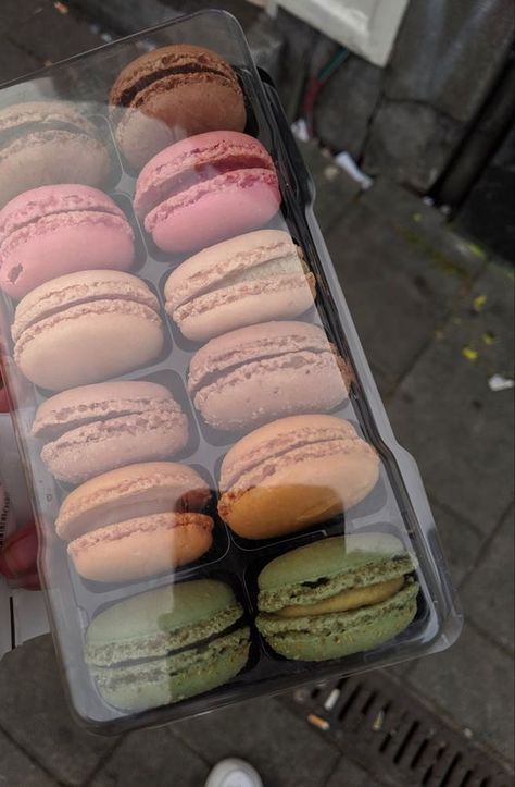 Kue Macaroon, 귀여운 음식 그림, Food Goals, Food Snapchat, Food Obsession, Cafe Food, Food Inspo, Macaroons, Puddings