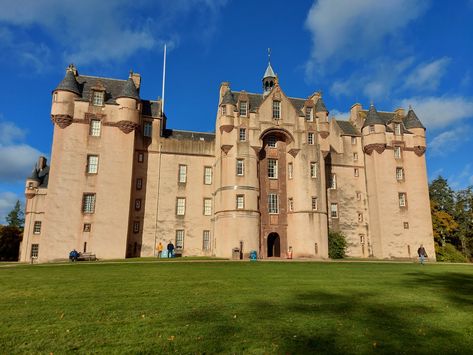 Fyvie Castle, Scotland Fyvie Castle, Castle Scotland, Stately Homes, Scotland Castles, Stately Home, Alabama, Scotland, Louvre, Castle