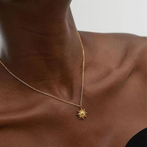 A captivating blend of modern style and natural. Golden Sun 🌞.

Link in our bio.

#sungoldpendant #minimalistnecklace #daintynecklace ... | Instagram Golden Sun, Minimalist Necklace, Dainty Necklace, Gold Pendant, Modern Style, Necklaces, Sun, Instagram