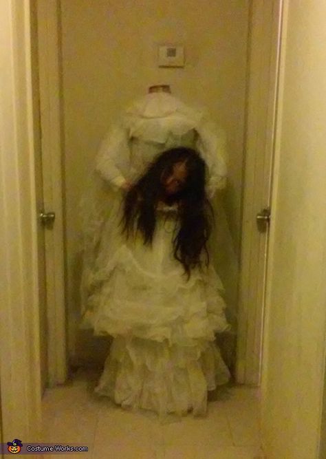 Illusion Costumes, Halloween Bride, Bride Costume, Costume Works, Flying Witch, Diy Halloween Costumes Easy, Scary Costumes, Halloween Costumes For Girls, Diy Halloween Costumes