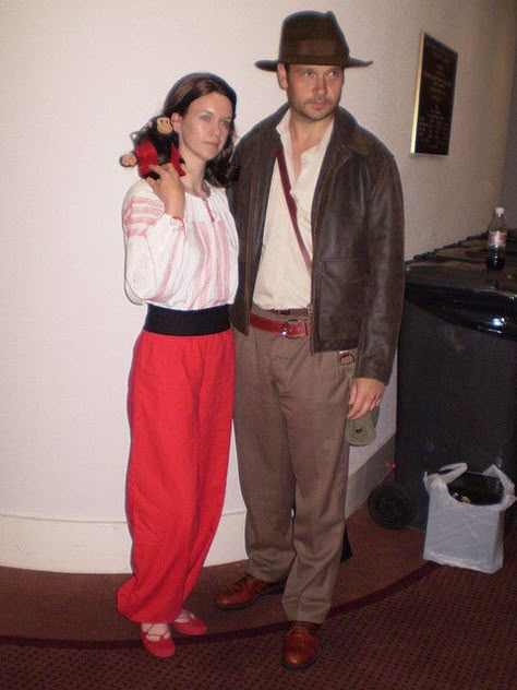 Marion Ravenwood and Indiana Jones by mandymaria, via Flickr Indiana Jones Halloween Costume, Indiana Jones Halloween, Diy Couples Halloween Costumes, Indiana Jones Costume, Marion Ravenwood, Indiana Jones Party, Halloween Costumes Diy Couples, Couples Halloween Costumes, Best Couples Costumes