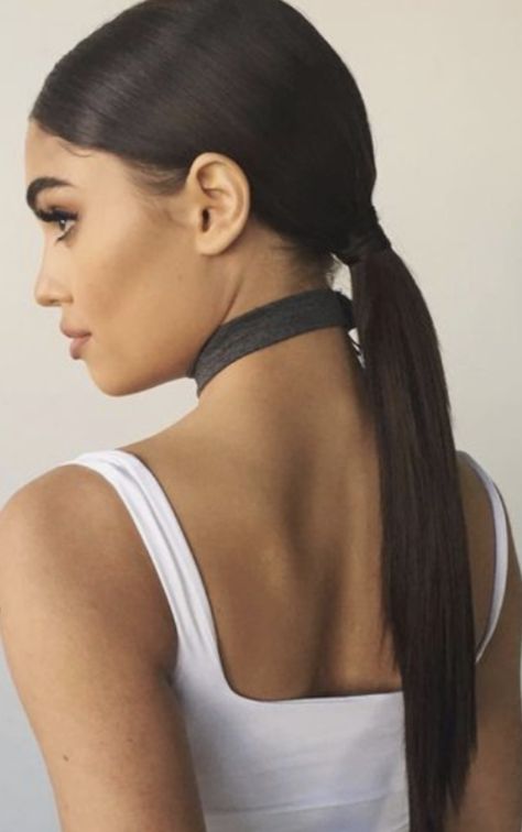 We’re loving the glam of a long, low pony. Bonus: the style is super easy to create! Sleek Low Ponytail, Low Pony Hairstyles, Ponytail Hairstyle Ideas, Cute Ponytail, Pretty Ponytails, Cute Ponytail Hairstyles, Low Ponytail Hairstyles, Pony Hairstyles, Cute Ponytails