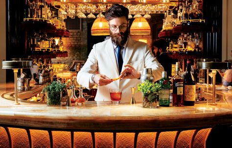 If you're serious about your home bar, you should know how to make these six classic cocktails. Cocktail Bar Interior, Cocktail Bar Design, Mixology Bar, Best Cocktail Bars, Secret Bar, Speakeasy Bar, Home Cocktail Bar, Classic Cocktail Recipes, Night Bar