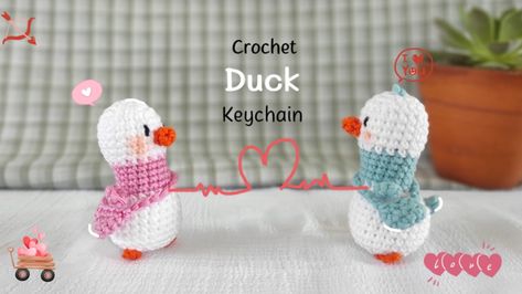 Crochet Duck Keychain, Duck Couple, Couple Sweet, Duck Keychain, Diy Couple, Crochet Duck, Keychain Crochet, Couples Keychains, Keychain Handmade