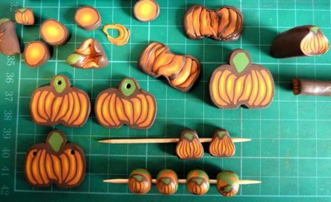 Polymer Clay Pumpkin Cane Diy Pumpkins Crafts, Clay Pumpkin, Clay Tips, Polymer Canes, Polymer Clay Halloween, Halloween Clay, Clay Cane, Clay Canes, Polymer Clay Cane