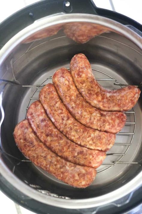 Air Fryer Brats, Brats Recipe, Easy Sausage Recipes, Brats Recipes, Bratwurst Recipes, Italian Sausages, Honey Bbq Chicken, Italian Sausage Recipes, Frozen Breakfast