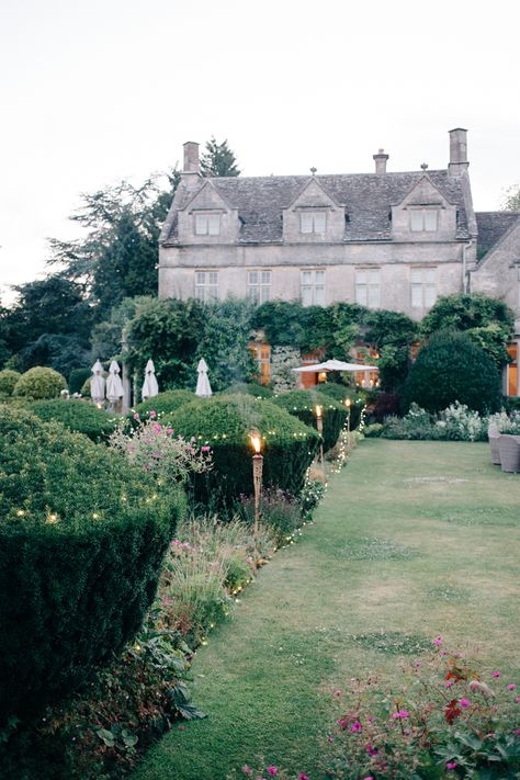 English Country House Wedding, English Countryside Wedding Aesthetic, Lucky In Love Wedding, Bride's Sister, Barnsley House, English Countryside Wedding, English Country Wedding, Candlelit Wedding, Garden Inspired Wedding