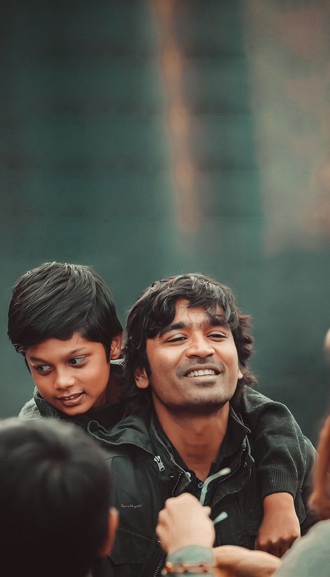 Dhanush Retouches Nane Varuven Dhanush Photos, Naane Varuven Dhanush Wallpaper, Dhanush Wallpaper, Insta Edits, Hd Photos Free Download, Buddha Artwork, Cute Love Photos, Vijay Actor, Photo Retouching Services