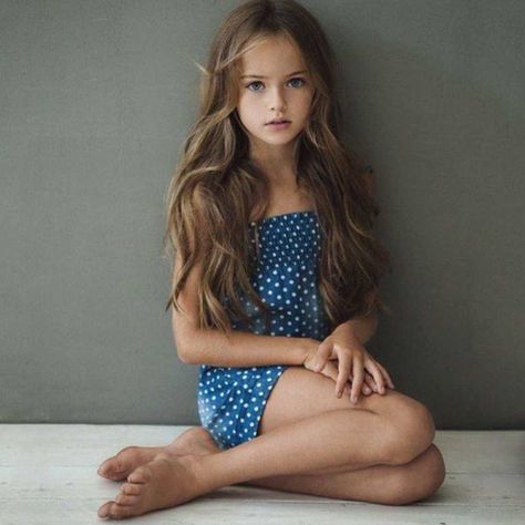 Home - Quora Kristina Pímenova, Fashion Kids, Top Model, Long Hair, Trendy Fashion, Polka Dot, Girl Fashion, Kids Fashion, Angel