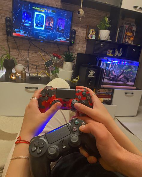 #gaming #ps4 #couple #mortalkombat #fishtank #game #love #datenight #datenightideas Video Game Date Aesthetic, Couple Goal Gaming, Couples Gaming Together Aesthetic, Couples Gaming Together, Gaming With Boyfriend, Game Night With Boyfriend, Playfight Couples Aesthetic, Video Games With Boyfriend, Gaming Couple Aesthetic