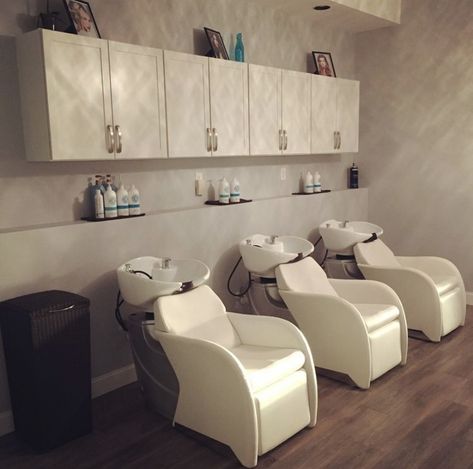 shampoo bowl idea not crazy about white?? like the legs that flod up out of the way. Salon Wash Station Ideas, Salon Shampoo Area, Hair Salon Names, Minerva Beauty, Hilton Head Sc, Hair Salon Design, Salon Shampoo, Hair Salon Interior, Small Cafe Design